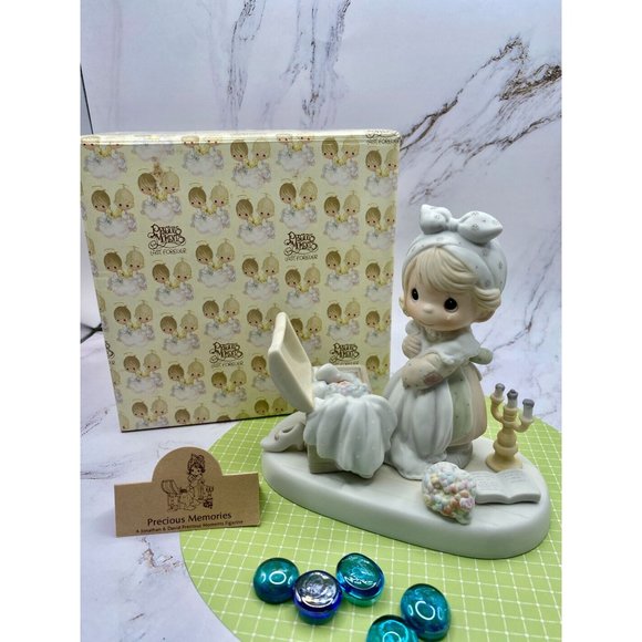 Precious Moments "Precious Memories" E-2828, Enesco, 1983, so cute. - Picture 1 of 12